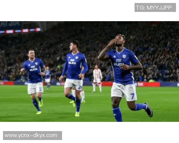 克鲁与米尔顿凯恩斯的对决:一场足球激情与战术智慧的较量 克鲁与米尔顿凯恩斯的对决:一场足球激情与战术智慧的较量